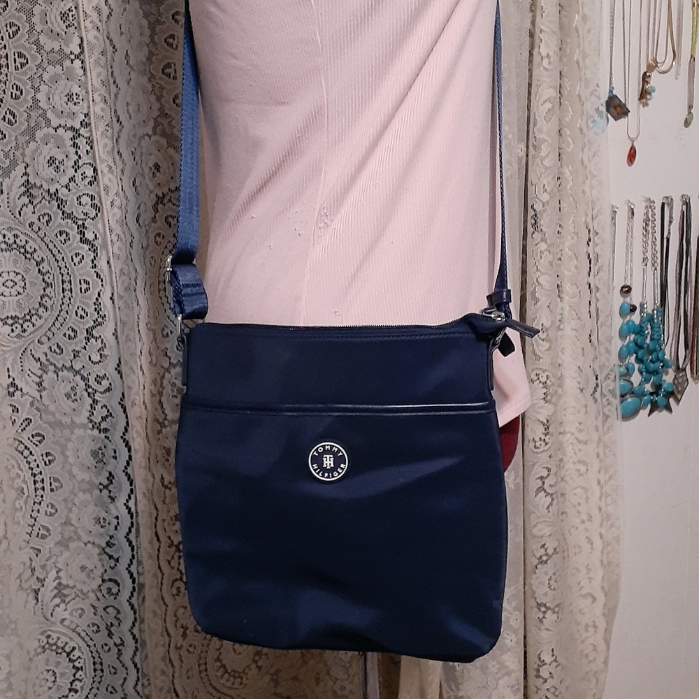 Tommy Hilfiger* nylon messenger handbag Navy slightly used.